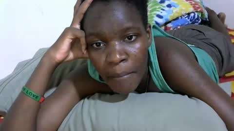 cute_marion online show from September 12, 2025, 7:25 pm