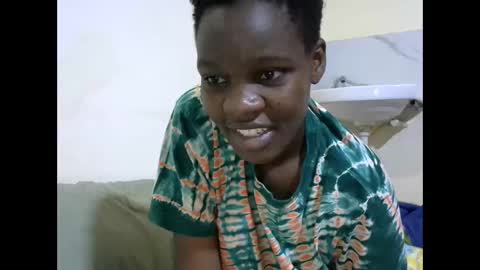 cute_marion online show from September 30, 2025, 4:50 am