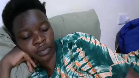 cute_marion online show from October 14, 2025, 7:14 pm