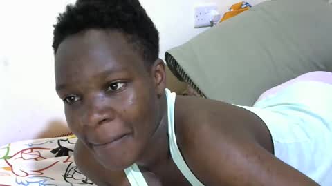 cute_marion online show from October 19, 2025, 9:43 am