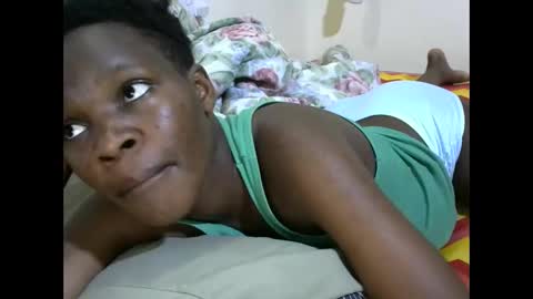 cute_marion online show from October 24, 2025, 11:28 am