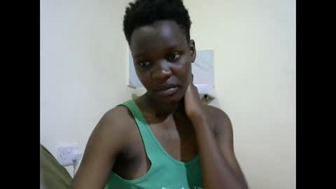 cute_marion online show from October 25, 2025, 7:49 am