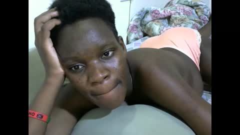 cute_marion online show from November 4, 2025, 1:43 pm