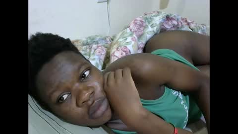 cute_marion online show from November 10, 2025, 4:22 am