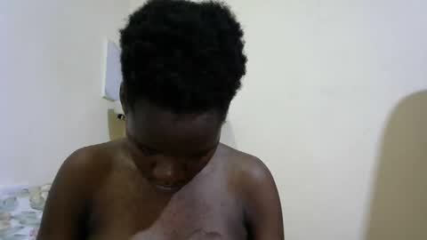 cute_marion online show from November 11, 2025, 11:49 pm