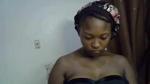 cute_melissa1 online show from June 19, 2026, 2:05 am