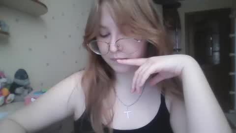 Snapshot of cute_minx chatting on February 13, 2025, 1:37 pm Veronica online show from February 13, 2025, 1:37 pm