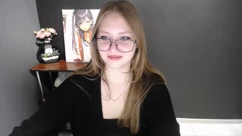 Snapshot of cute_minx chatting on November 4, 2025, 7:40 am Veronica online show from November 4, 2025, 7:40 am