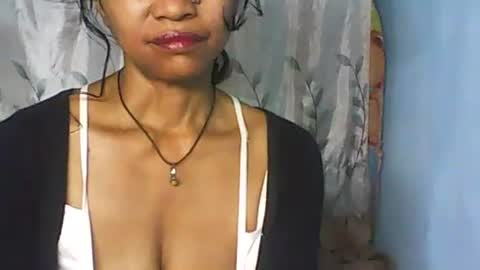 Snapshot of cute_moll chatting on March 8, 2025, 12:09 pm murielle online show from March 8, 2025, 12:09 pm