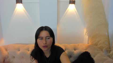 Snapshot of cute_rouss chatting on December 5, 2024, 4:31 am ROUSS online show from December 5, 2024, 4:31 am