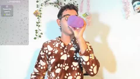 cute_sammy_1 online show from September 17, 2025, 11:23 am