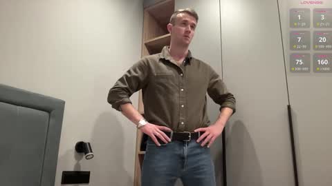 cute_skywalker online show from October 28, 2025, 5:26 pm