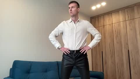 cute_skywalker online show from April 4, 2026, 10:02 am