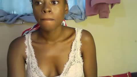 cute_sonny online show from October 19, 2025, 3:40 am