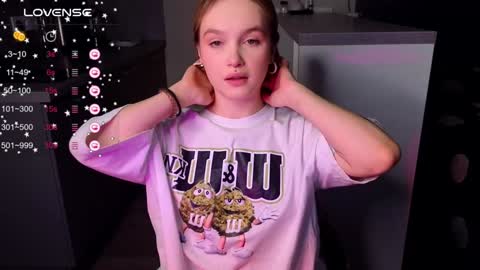 Snapshot of cute_summer_breathe chatting on December 5, 2024, 1:06 pm Sue online show from December 5, 2024, 1:06 pm