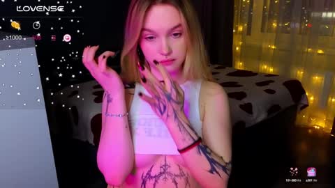 Snapshot of cute_summer_breathe chatting on January 2, 2025, 6:23 pm Sue online show from January 2, 2025, 6:23 pm