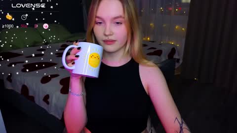 Snapshot of cute_summer_breathe chatting on January 28, 2025, 6:07 pm Sue online show from January 28, 2025, 6:07 pm