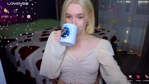 Snapshot of cute_summer_breathe chatting on March 2, 2025, 4:53 pm Sue online show from March 2, 2025, 4:53 pm