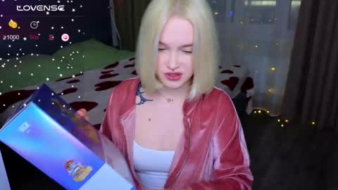 Snapshot of cute_summer_breathe chatting on March 6, 2025, 5:11 pm Sue online show from March 6, 2025, 5:11 pm