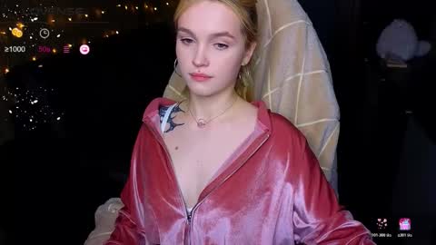 Snapshot of cute_summer_breathe chatting on October 28, 2025, 8:44 pm Sue online show from October 28, 2025, 8:44 pm