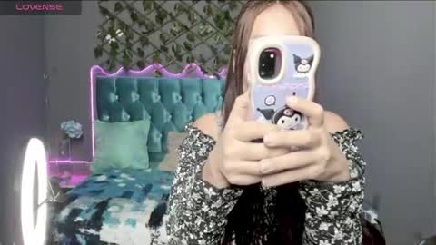 Snapshot of cute_zoe1 chatting on March 7, 2025, 12:23 pm cute_zoe1 online show from March 7, 2025, 12:23 pm