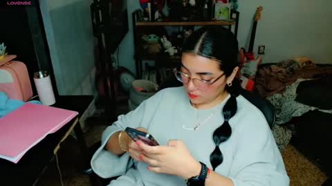 Snapshot of cuteambervi chatting on March 6, 2025, 12:32 am Princess Amber online show from March 6, 2025, 12:32 am