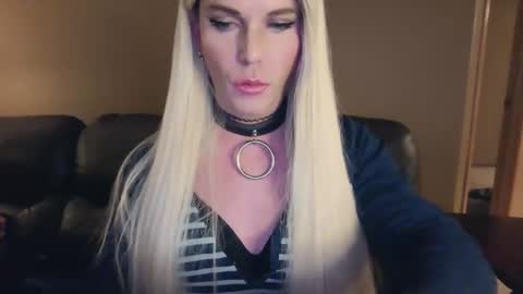 Snapshot of cuteashley90 chatting on October 19, 2025, 7:09 am Ashley online show from October 19, 2025, 7:09 am