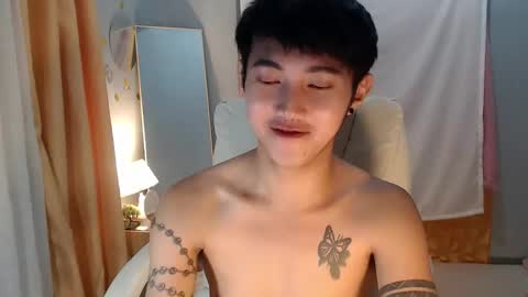 Snapshot of cuteasiancock98 chatting on October 16, 2025, 8:21 pm Steph online show from October 16, 2025, 8:21 pm