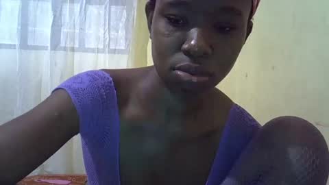 Snapshot of cutebrownie1998 chatting on February 2, 2025, 2:13 pm VALLARY online show from February 2, 2025, 2:13 pm