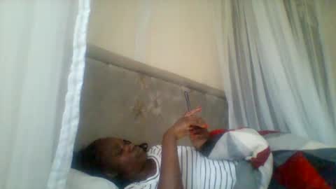 Snapshot of cutebrownie1998 chatting on November 22, 2025, 10:36 am VALLARY online show from November 22, 2025, 10:36 am