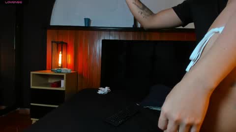 cutebutharder online show from April 17, 2026, 4:48 am