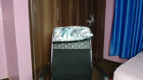 cutebuu online show from November 30, 2025, 5:06 pm