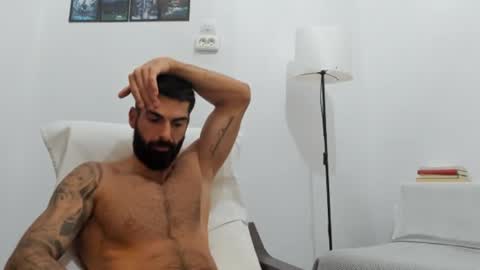 cuteeboy online show from October 2, 2025, 5:47 am