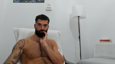 cuteeboy online show from October 8, 2025, 7:06 am