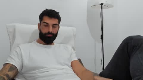 cuteeboy online show from October 21, 2025, 5:57 pm