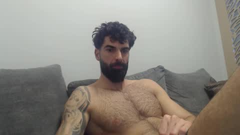 cuteeboy online show from February 11, 2026, 7:24 am