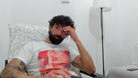 cuteeboy online show from May 1, 2026, 6:34 pm
