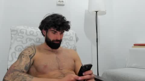 cuteeboy online show from May 5, 2026, 8:17 pm