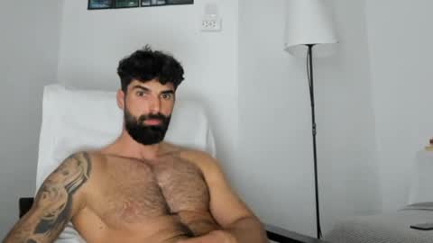 cuteeboy online show from May 26, 2026, 3:41 pm