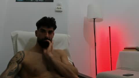 Snapshot of cuteeboy chatting on June 3, 2026, 8:03 pm cuteeboy online show from June 3, 2026, 8:03 pm