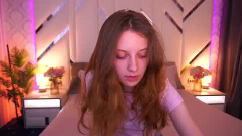 Snapshot of cuteefoxy chatting on June 24, 2026, 1:32 pm Foxy online show from June 24, 2026, 1:32 pm