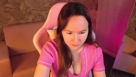 cuteglory online show from February 12, 2026, 1:55 am