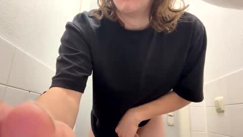 Snapshot of cuteguy6668889 chatting on January 9, 2026, 12:30 pm Cutegoth online show from January 9, 2026, 12:30 pm