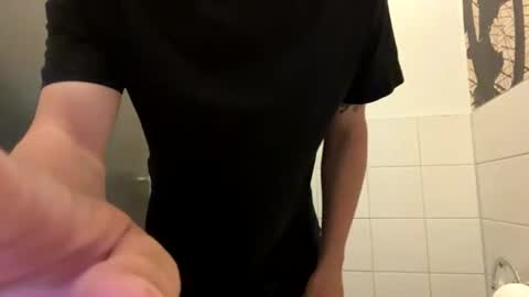cuteguy696988432323 online show from July 22, 2026, 6:27 am