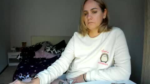 Snapshot of cutehana chatting on October 8, 2025, 3:31 pm MADY online show from October 8, 2025, 3:31 pm