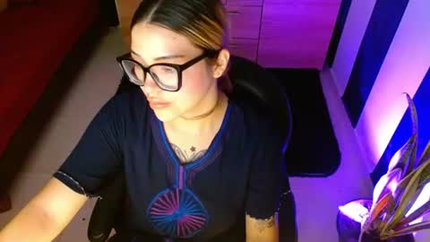 isabella online show from July 3, 2026, 6:25 pm