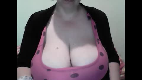 Snapshot of cutejessytom chatting on January 6, 2025, 6:58 am Jessy online show from January 6, 2025, 6:58 am