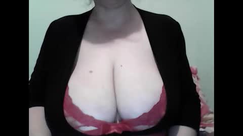 Snapshot of cutejessytom chatting on January 19, 2025, 9:33 am Jessy online show from January 19, 2025, 9:33 am