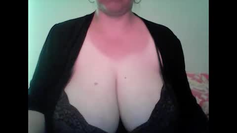 Snapshot of cutejessytom chatting on February 23, 2025, 2:35 pm Jessy online show from February 23, 2025, 2:35 pm