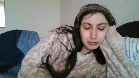 cutekattie online show from April 8, 2026, 5:18 am